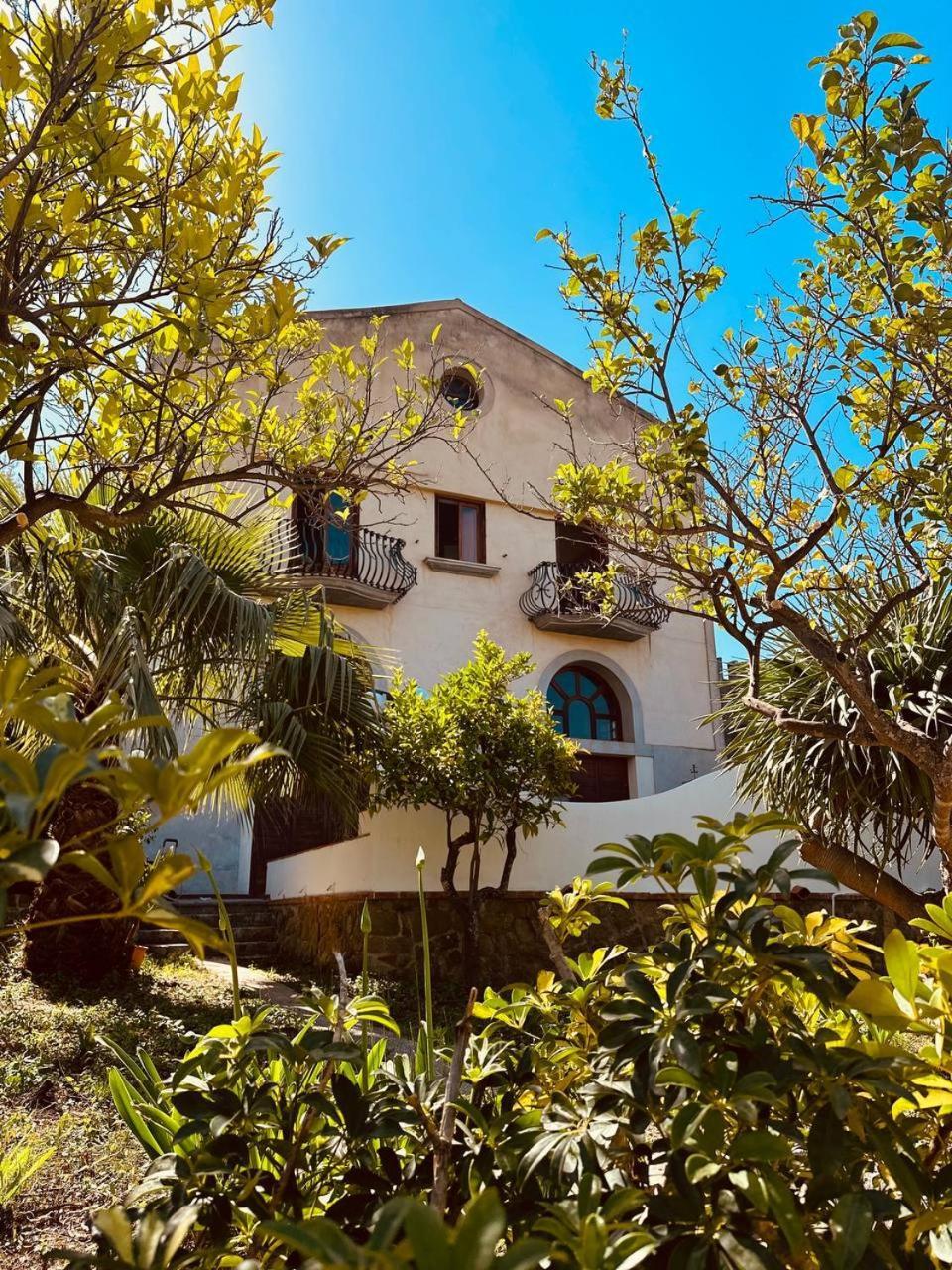 Villa Tiche Чефалу Экстерьер фото